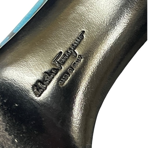 Ferragamo Butterfly Wing Heel - Picture 8 of 12
